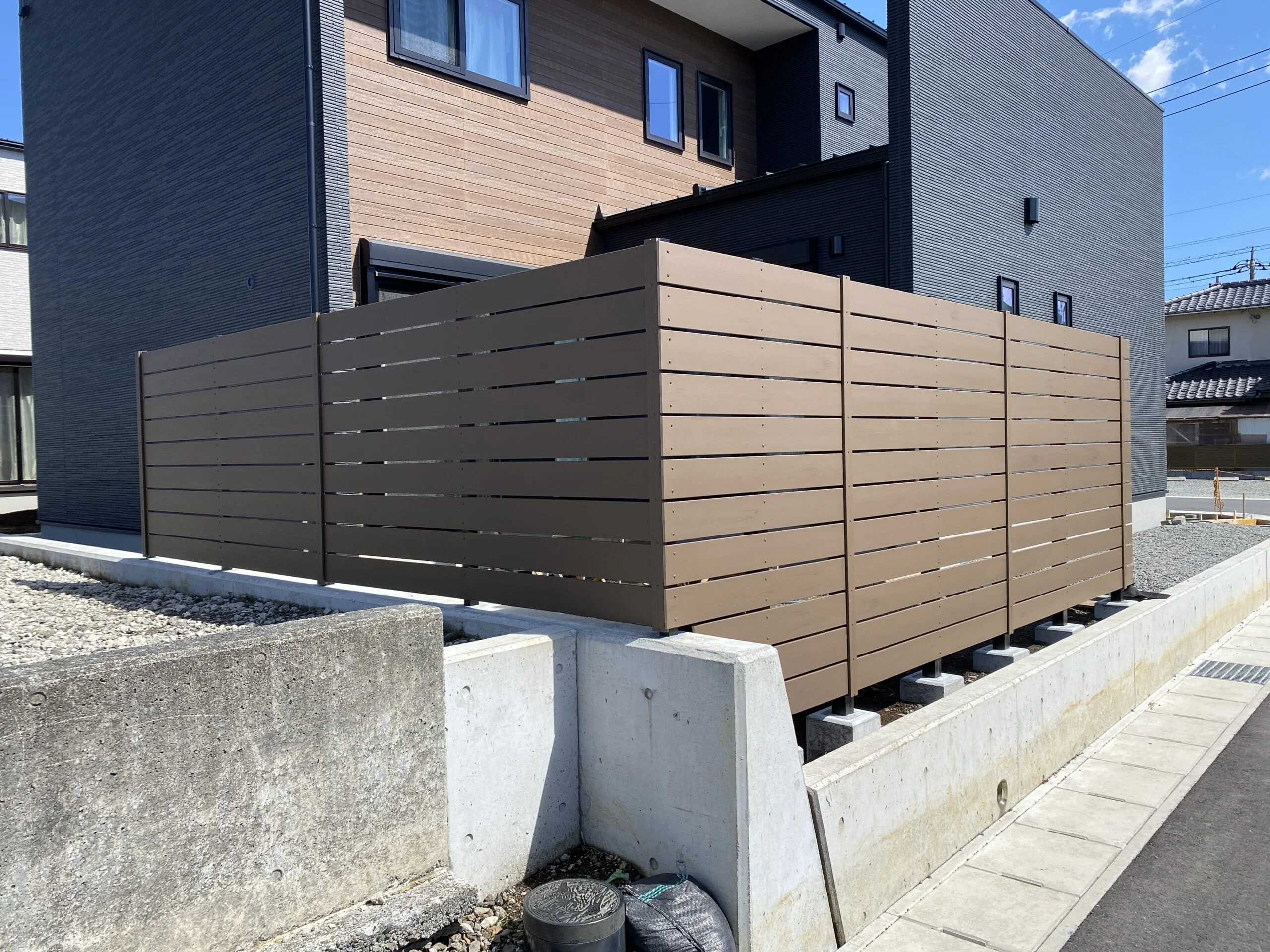 目隠しフェンス